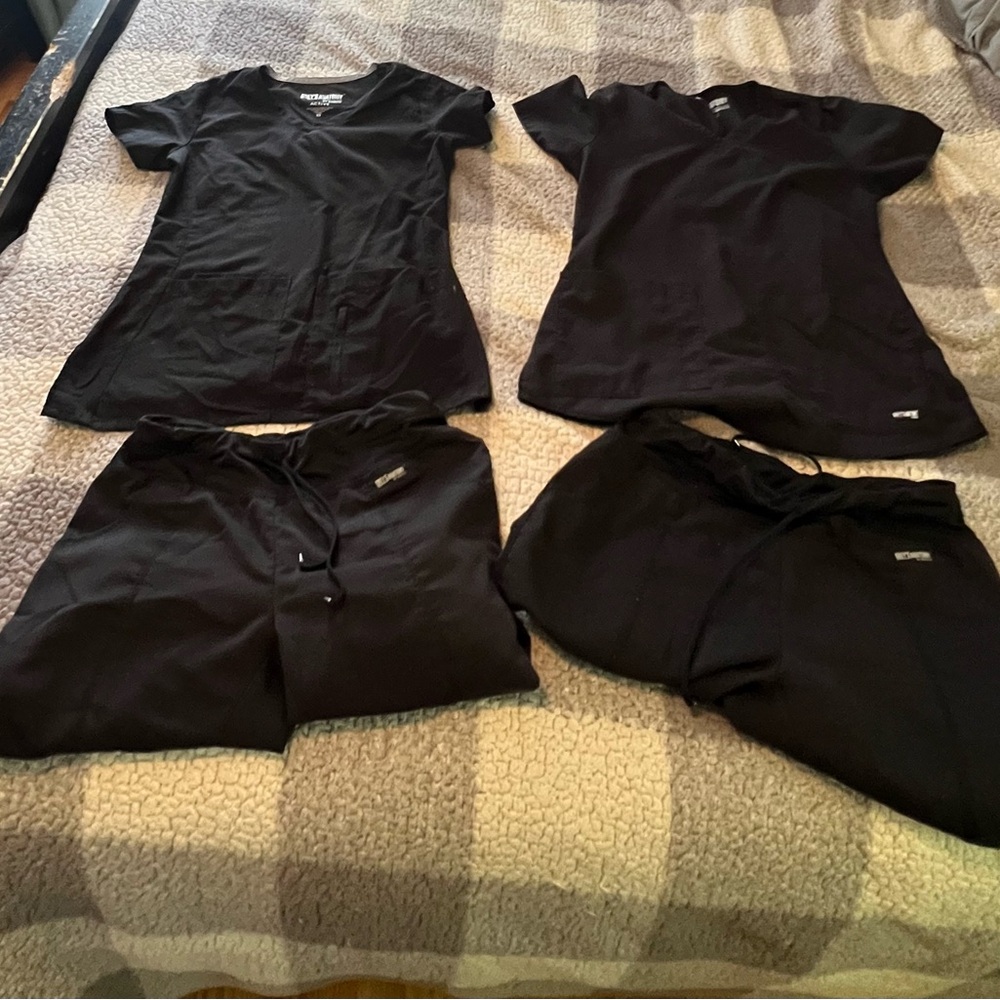 DONATING SOON! 2 black xs greys anatomy scrub sets